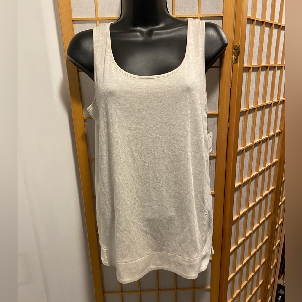 NWt New Liz Claiborne Womens cream sleeveless blouse top Tank Small Tunic